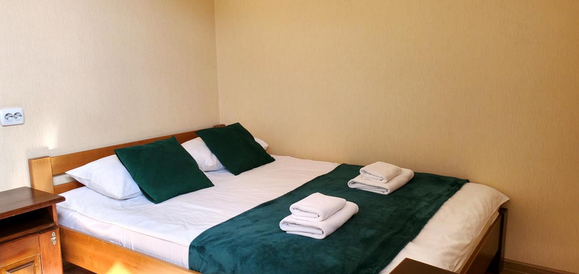 Etna Hotel Λβιβ Εξωτερικό φωτογραφία