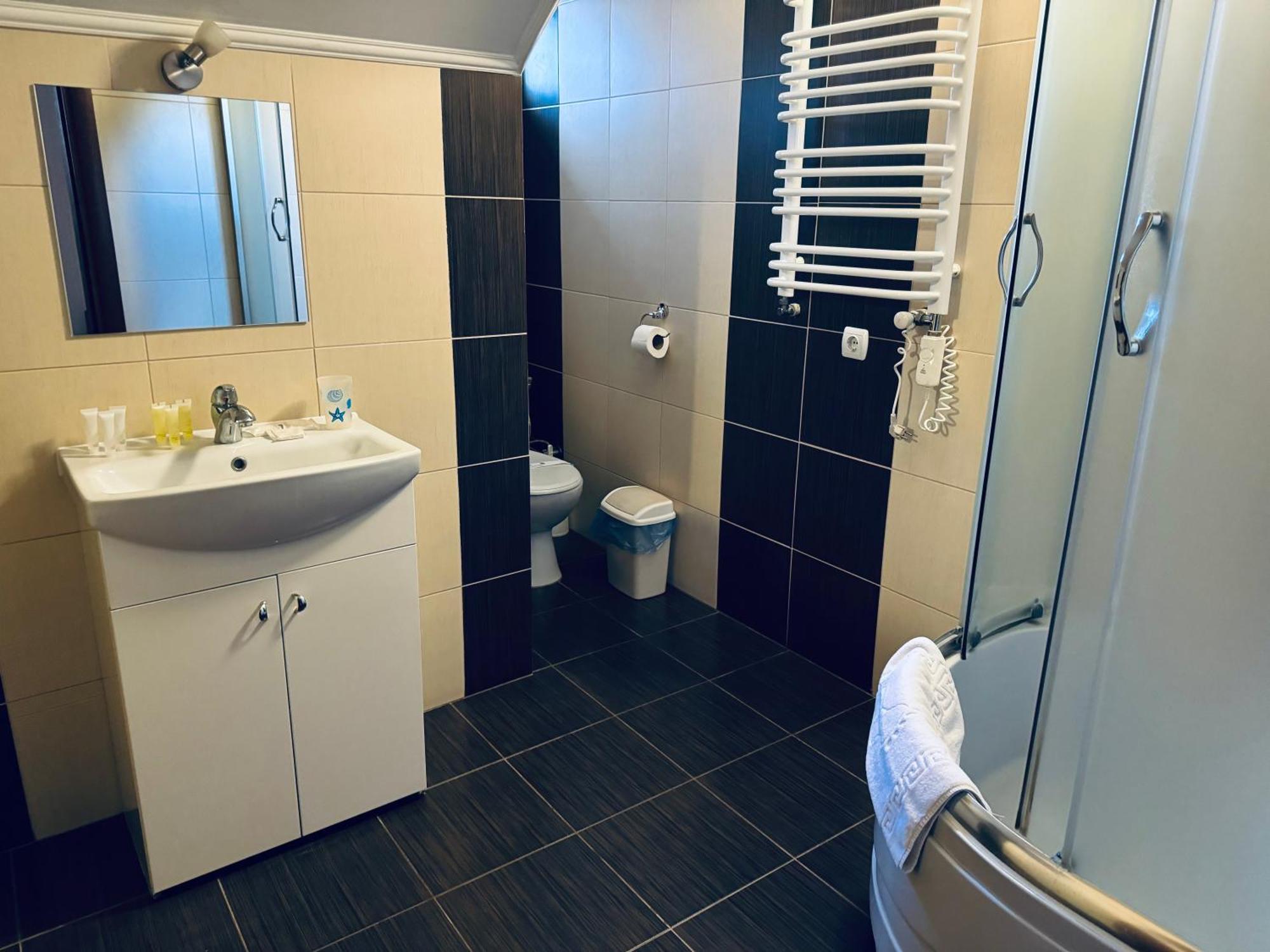 Etna Hotel Λβιβ Εξωτερικό φωτογραφία
