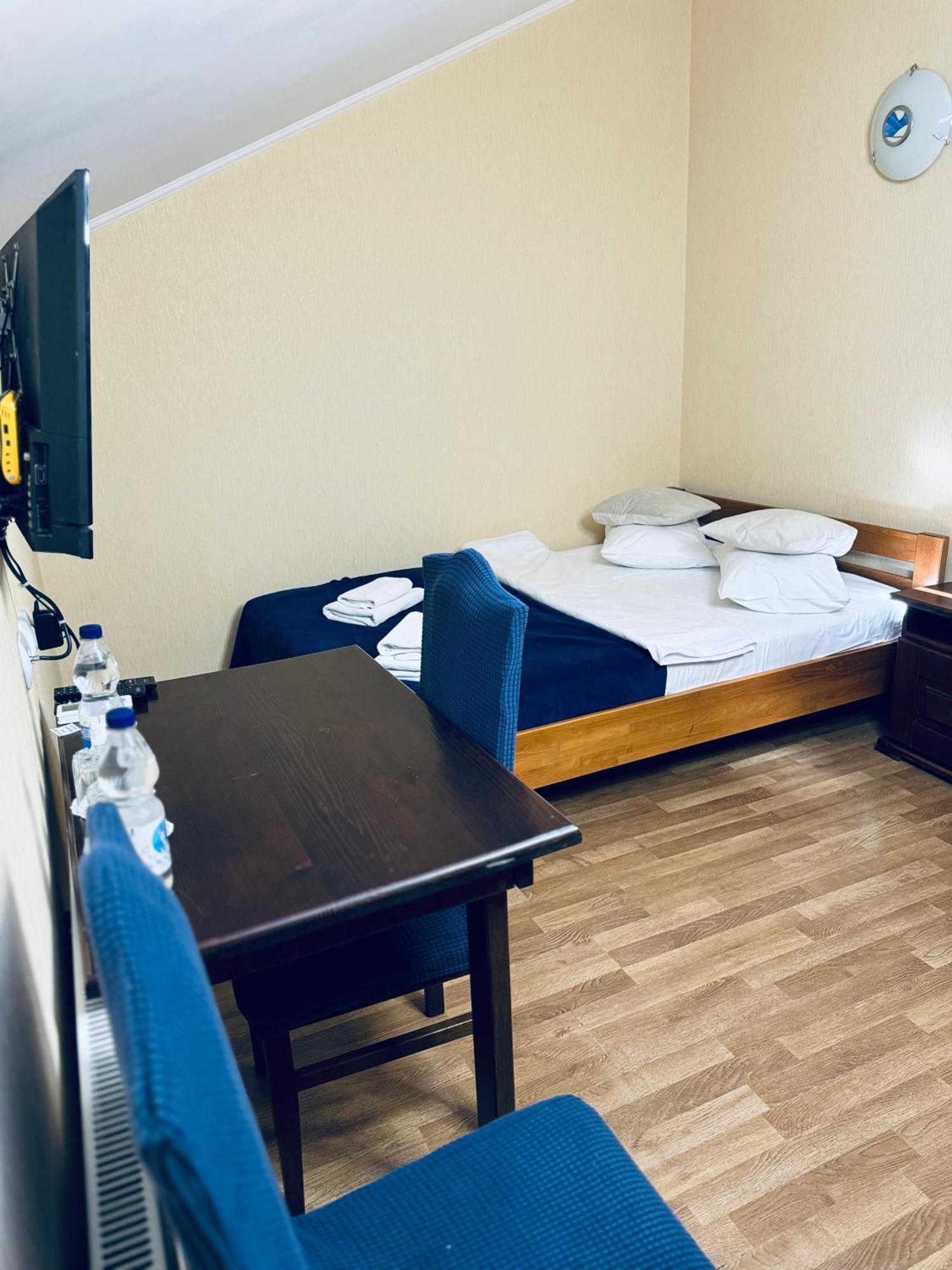 Etna Hotel Λβιβ Εξωτερικό φωτογραφία